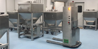 企业合理使用智能AGV小车可以有效改善工作条件和环境，提高自动化制造生产水平，有效地解放了劳动力，淘汰落后的传统生产工艺和装备，节约人力、物力、财力，创建了人机友好的生产环境，树立起良好的企业形象。在为企业获得良好的经济效益的同时，也获得了良好的社会效益。